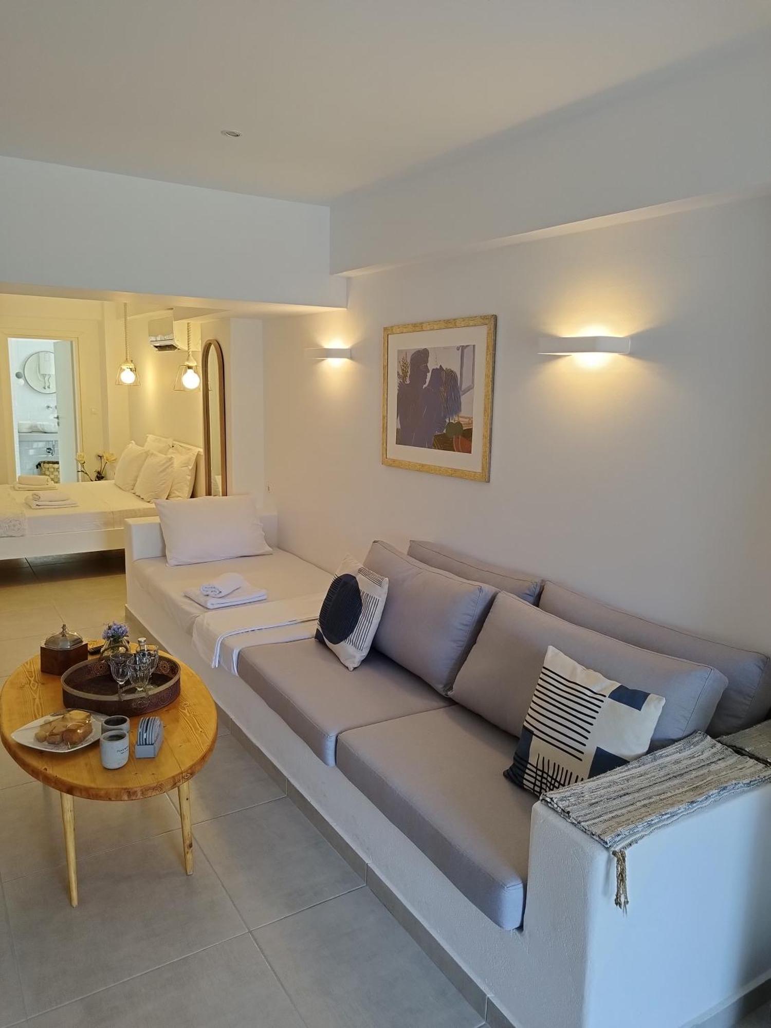 Korina'S Suites Ándros 外观 照片