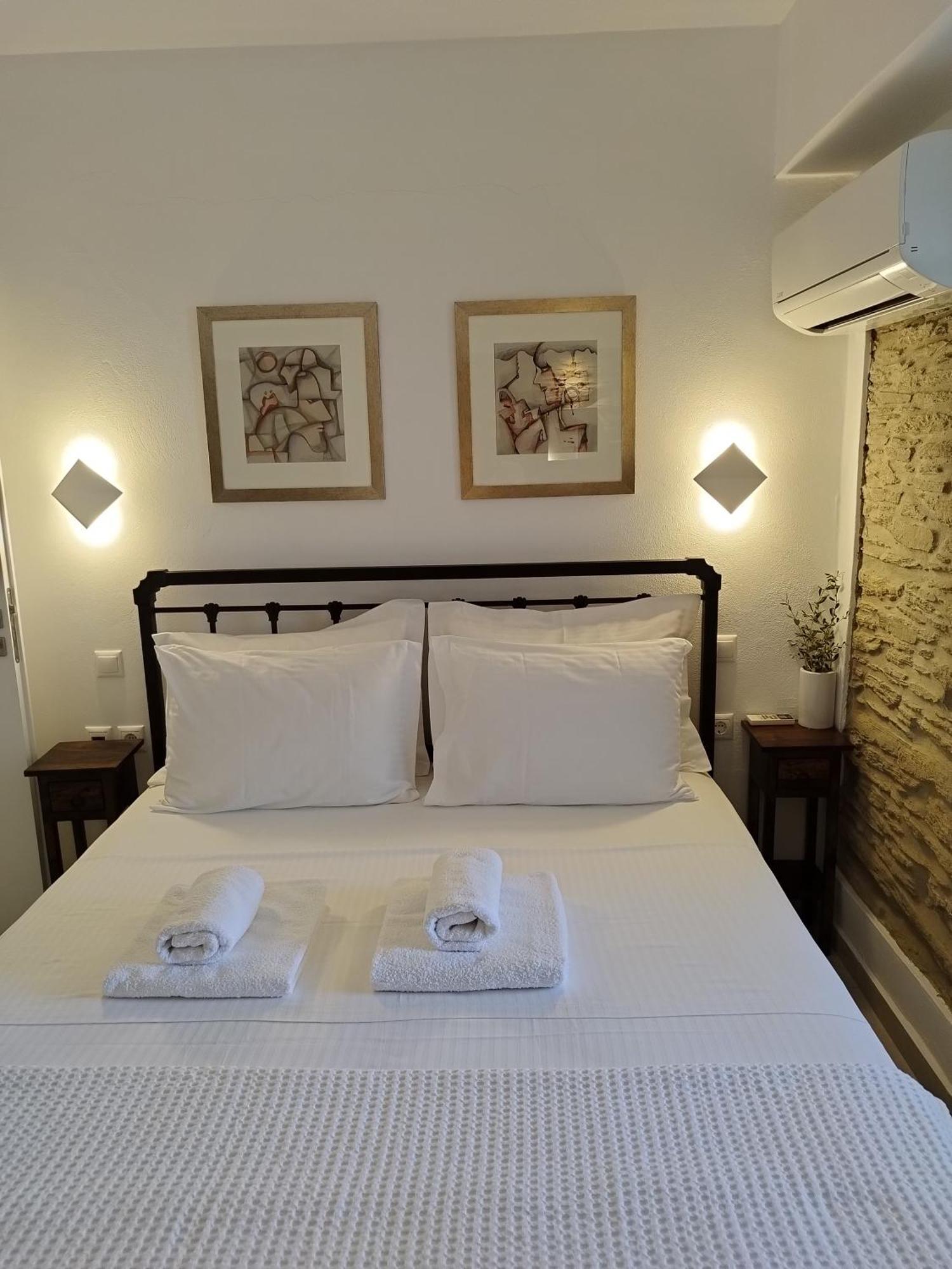 Korina'S Suites Ándros 外观 照片