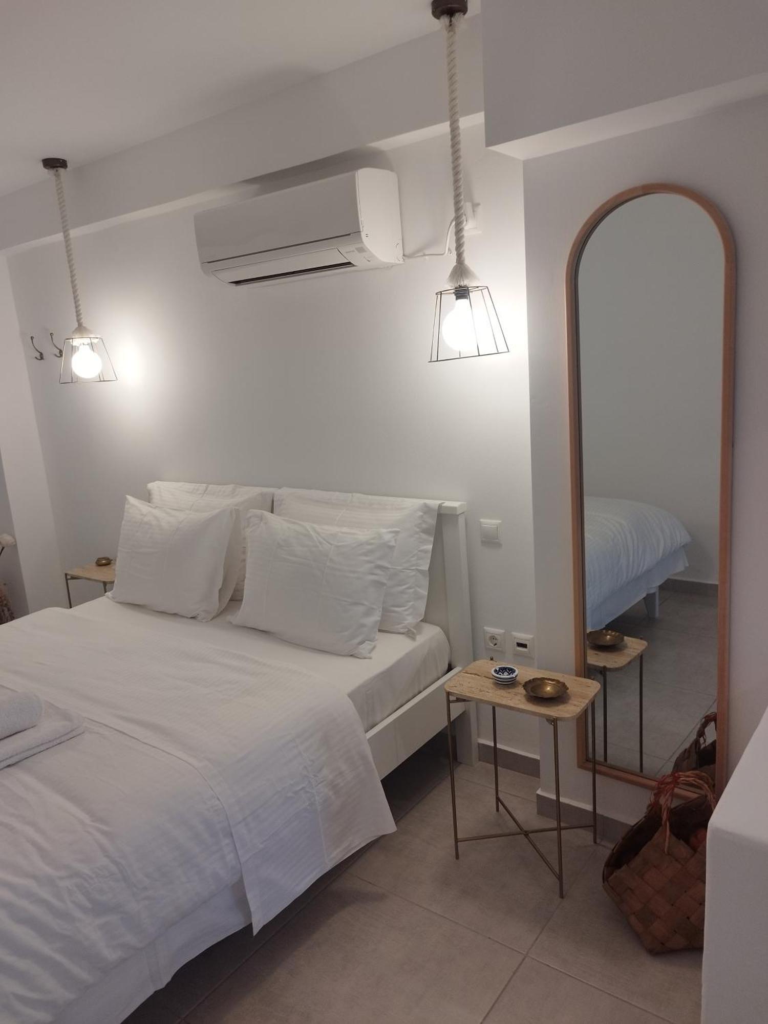 Korina'S Suites Ándros 外观 照片
