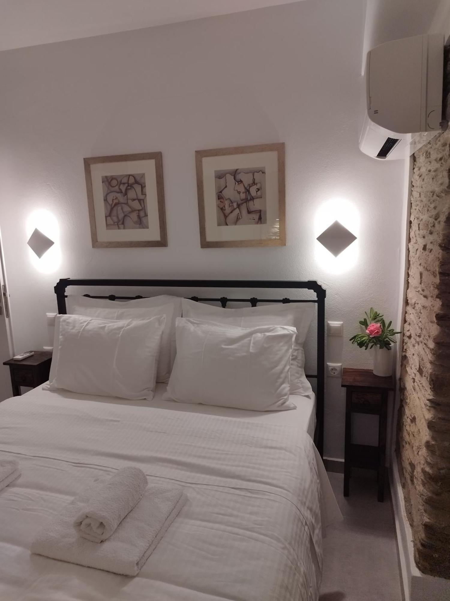Korina'S Suites Ándros 外观 照片